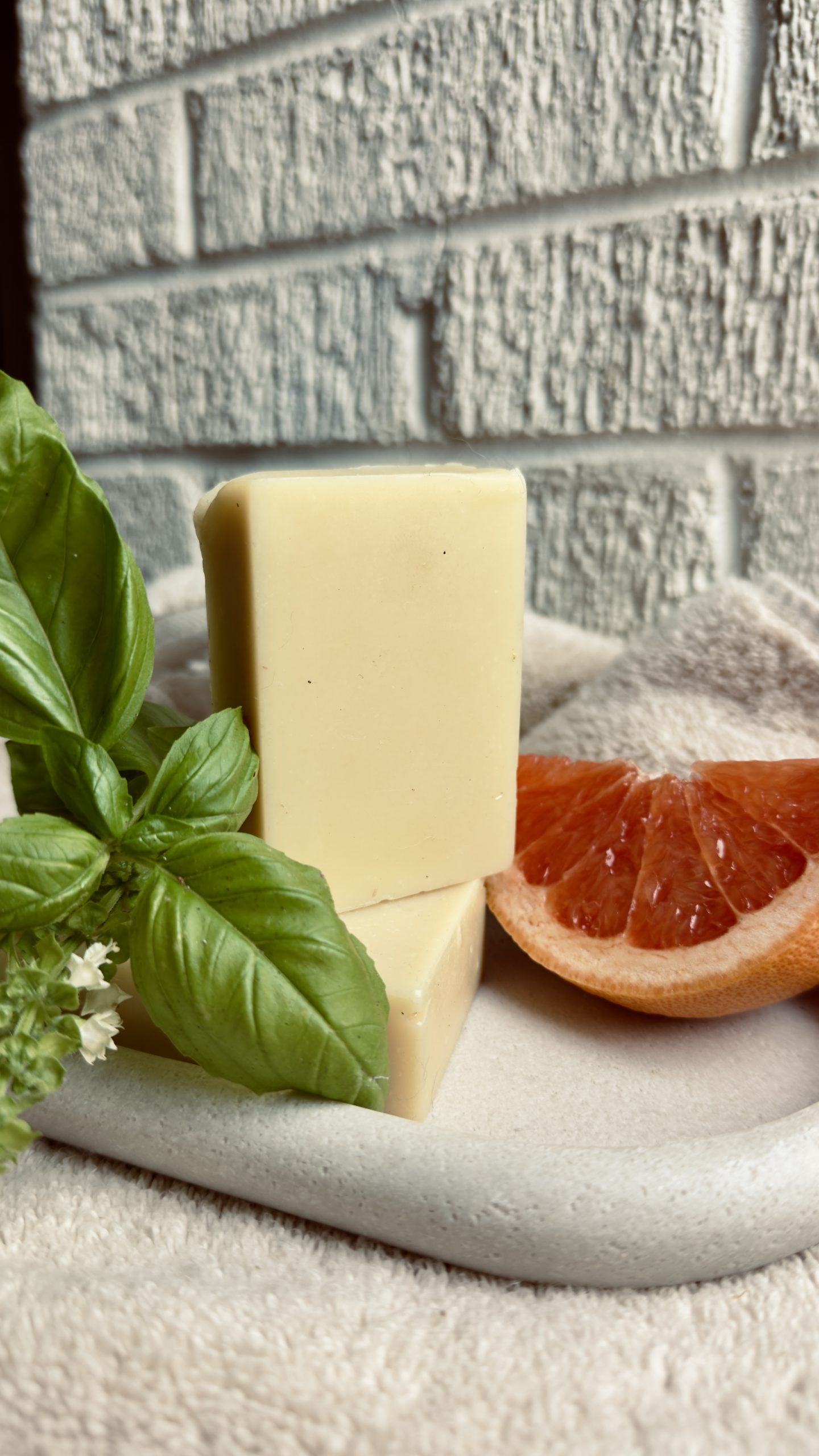 Holy Basil & Grapefruit - Image 2